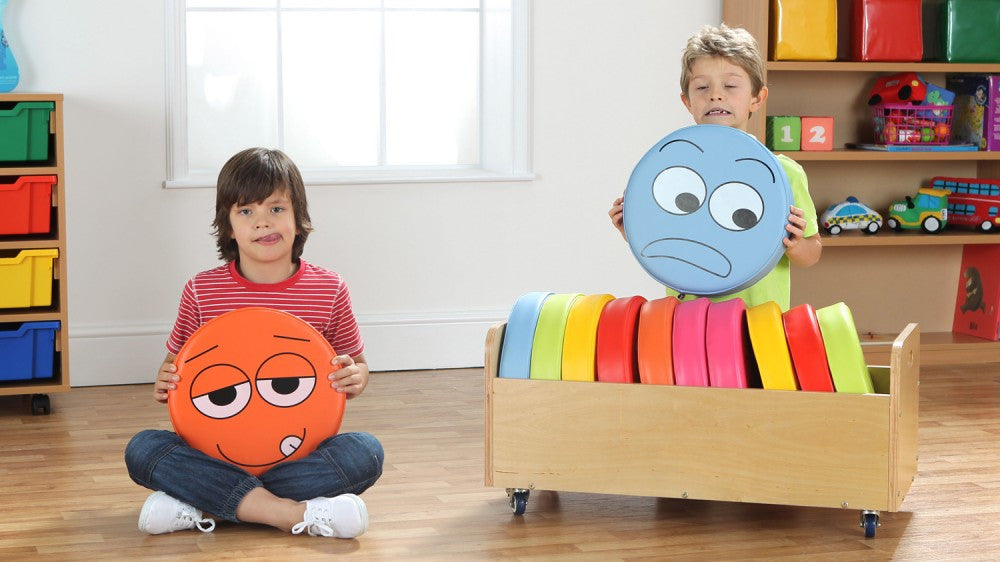 English emotion cushions and trolley - Toy Giant 